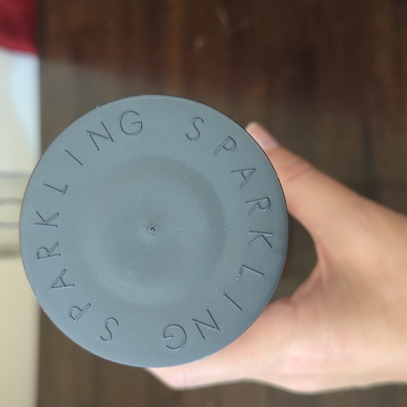 Glass VOSS Water Bottles - Set of 2 - Picture 7 of 8